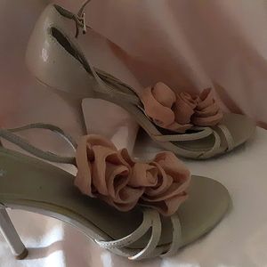 🌻B2G1 Apt No 9 nude sandels 7.5